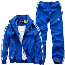 穿搭指南 如何為不同風格的服裝搭配鞋子，兼談鞋帽批發采購技巧